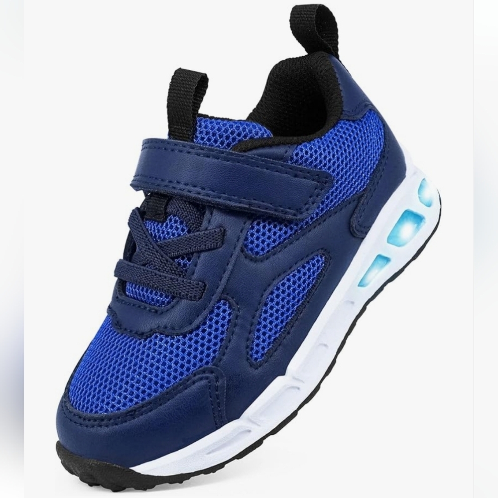 Kids -- Toddler Size 6 Blue Light Up  Sneakers